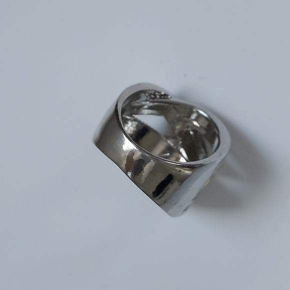 Stainless Steel Women Ring - Picture 4 of 11